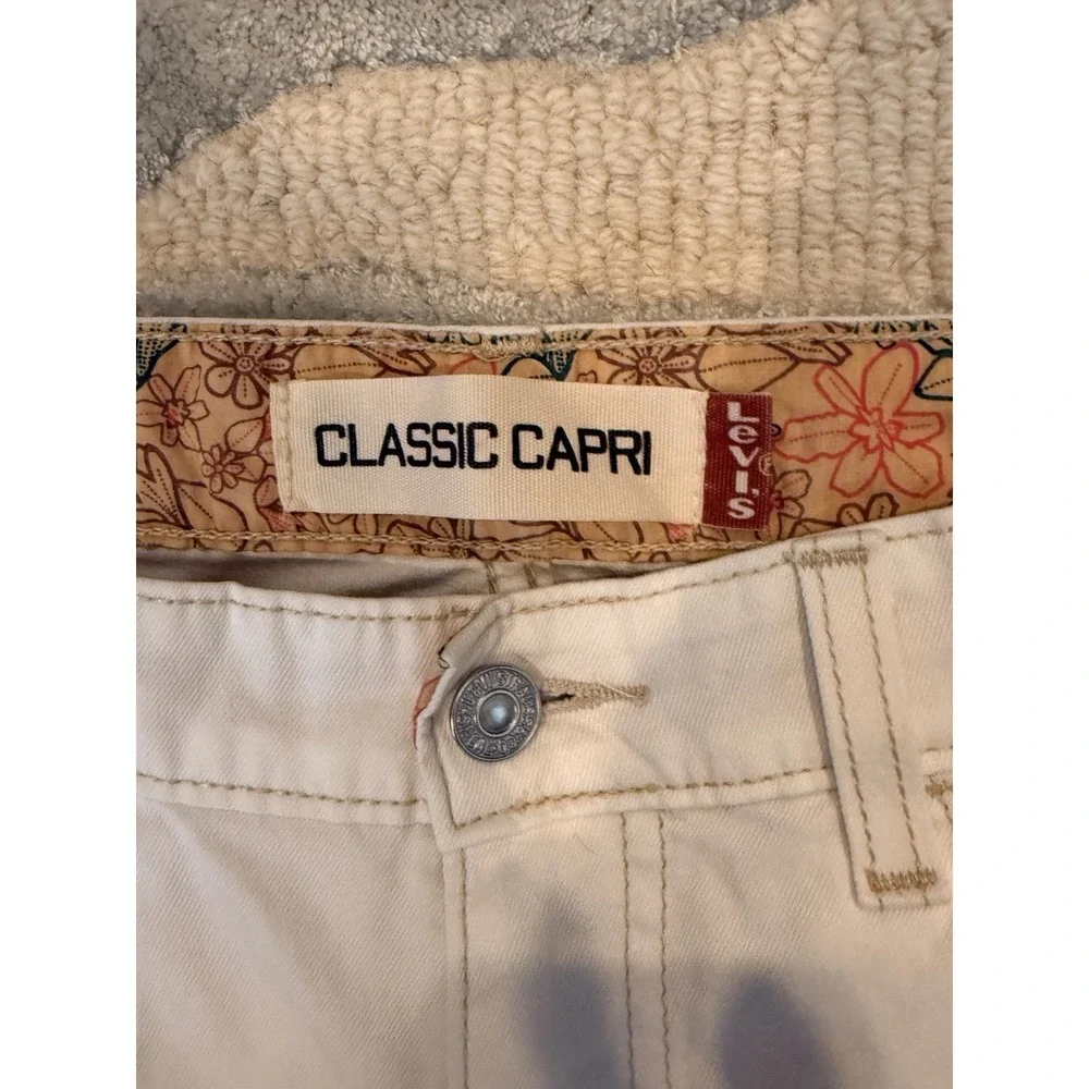 Levis Women's Classic Capri Jeans Ivory Mid Rise Pockets Denim 12‎